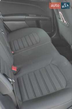 Седан Ford Fusion 2018 в 