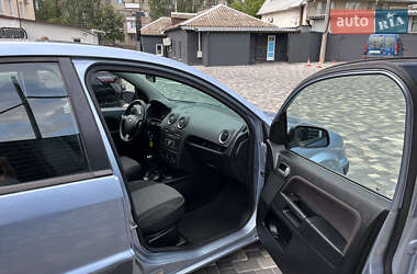 Хэтчбек Ford Fusion 2007 в 