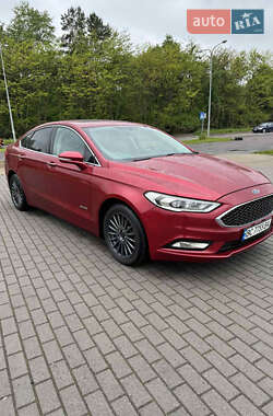 Седан Ford Fusion 2016 в 