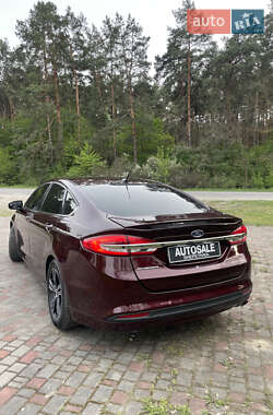 Седан Ford Fusion 2016 в 