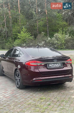 Седан Ford Fusion 2016 в 