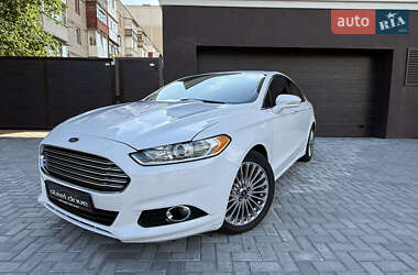Седан Ford Fusion 2015 в 