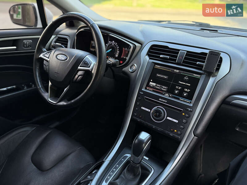 Седан Ford Fusion 2015 в Миколаєві