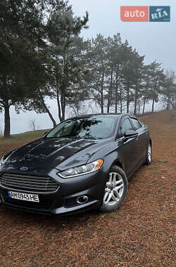 Седан Ford Fusion 2015 в 