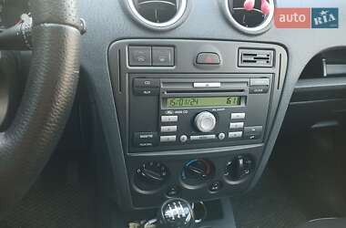 Хетчбек Ford Fusion 2005 в 