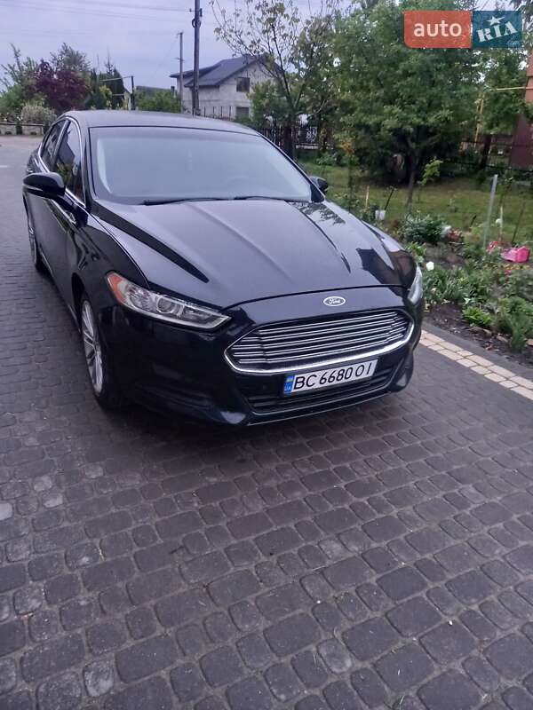 Седан Ford Fusion 2013 в 