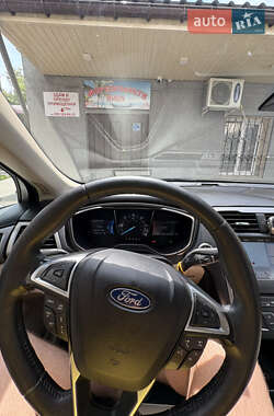 Седан Ford Fusion 2018 в 