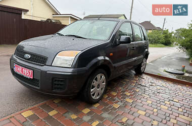 Хэтчбек Ford Fusion 2010 в 