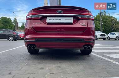 Седан Ford Fusion 2017 в 