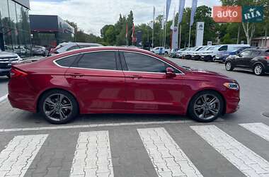 Седан Ford Fusion 2017 в 