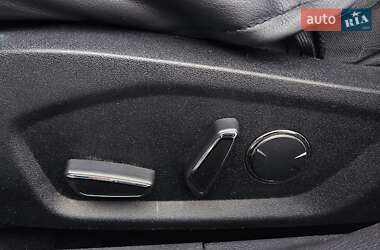 Седан Ford Fusion 2017 в 
