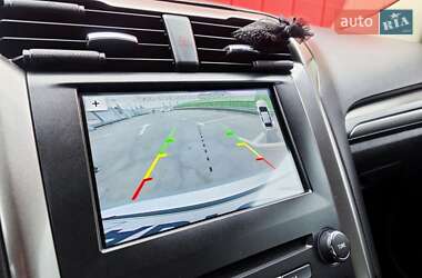 Седан Ford Fusion 2017 в 