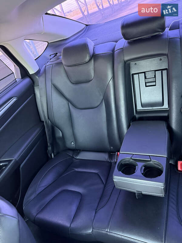 Седан Ford Fusion 2015 в Одессе