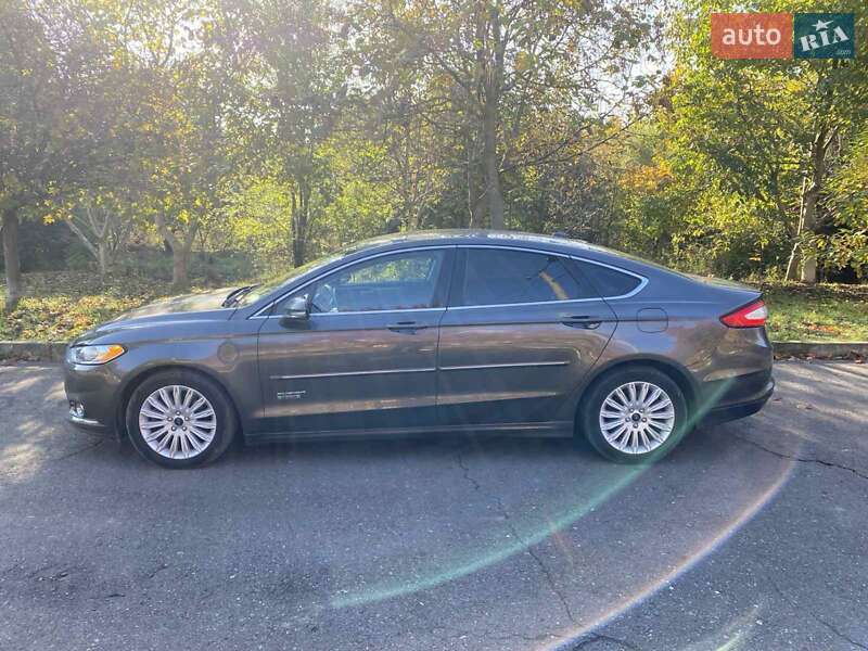 Ford Fusion 2015