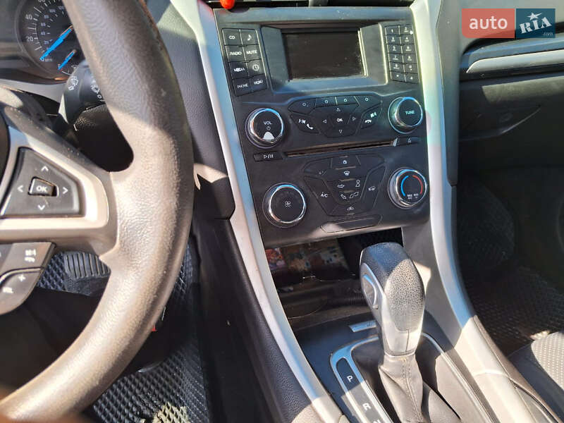 Седан Ford Fusion 2015 в Ізмаїлі