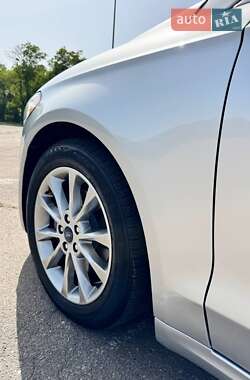 Седан Ford Fusion 2017 в 