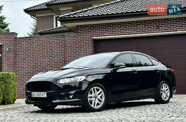 Седан Ford Fusion 2013 в 