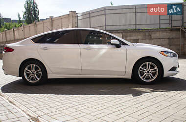 Седан Ford Fusion 2018 в 