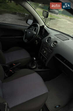 Хэтчбек Ford Fusion 2008 в 