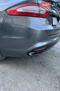 Седан Ford Fusion 2015 в 