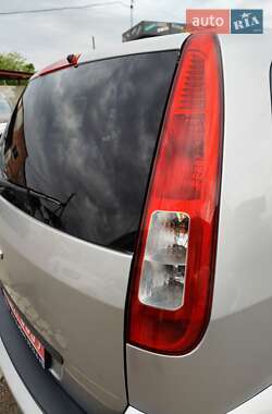 Хэтчбек Ford Fusion 2008 в 