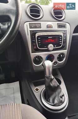 Хэтчбек Ford Fusion 2008 в 