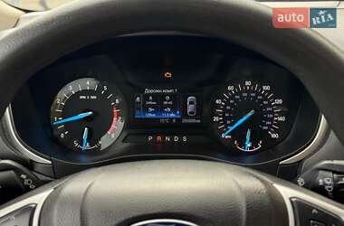 Седан Ford Fusion 2015 в 