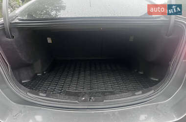 Седан Ford Fusion 2012 в 