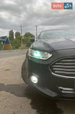 Седан Ford Fusion 2014 в 
