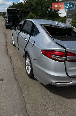 Седан Ford Fusion 2019 в 