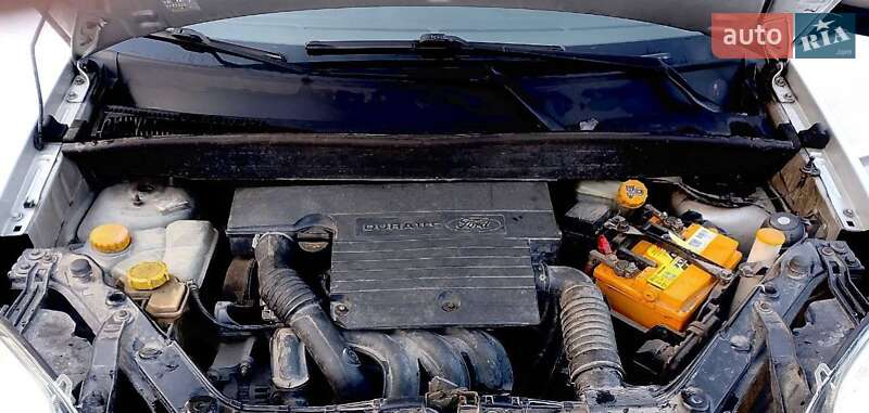 Хэтчбек Ford Fusion 2004 в Тернополе