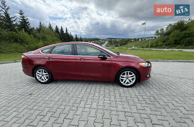 Седан Ford Fusion 2013 в 
