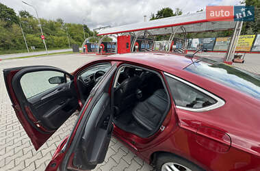 Седан Ford Fusion 2013 в 