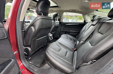 Седан Ford Fusion 2013 в 