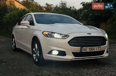 Седан Ford Fusion 2014 в 