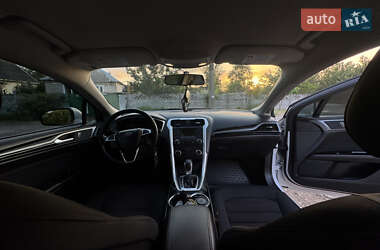 Седан Ford Fusion 2014 в 