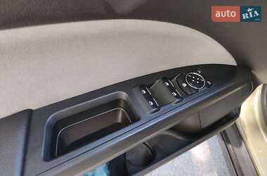 Седан Ford Fusion 2013 в 