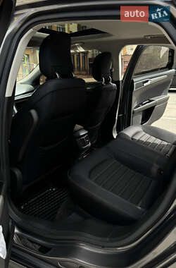 Седан Ford Fusion 2012 в 