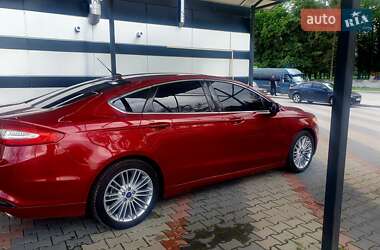 Седан Ford Fusion 2012 в 
