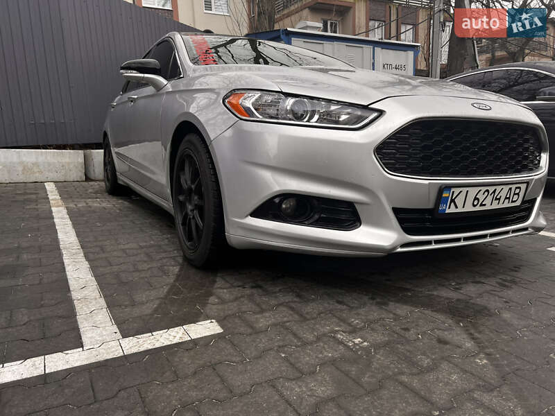 Седан Ford Fusion 2014 в Гостомеле