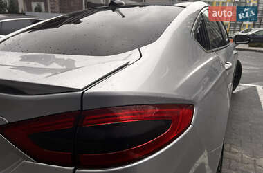 Седан Ford Fusion 2014 в 