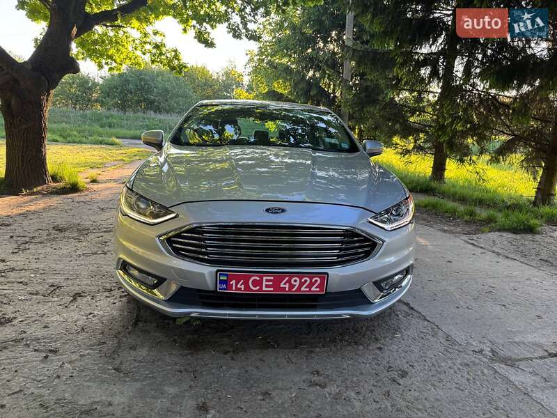 Седан Ford Fusion 2016 в Львове