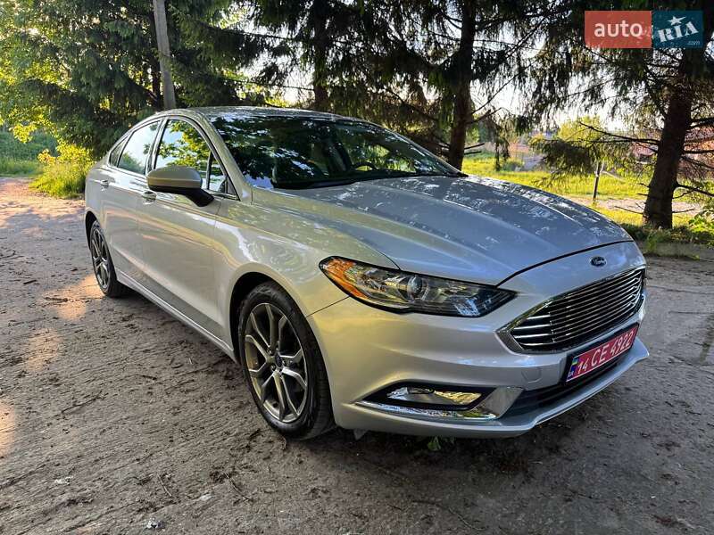 Седан Ford Fusion 2016 в Львове