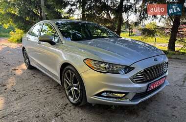 Седан Ford Fusion 2016 в 