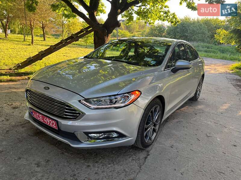 Седан Ford Fusion 2016 в 