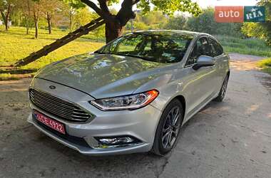 Седан Ford Fusion 2016 в 