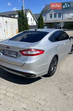 Седан Ford Fusion 2013 в 