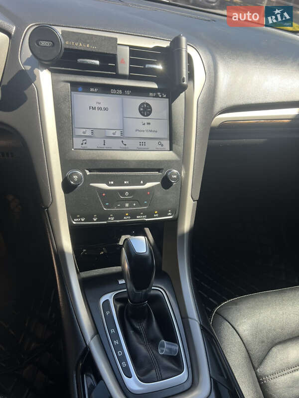Седан Ford Fusion 2013 в Мукачевому