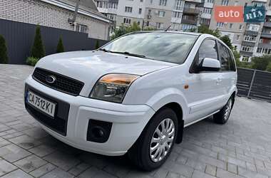 Хэтчбек Ford Fusion 2012 в 