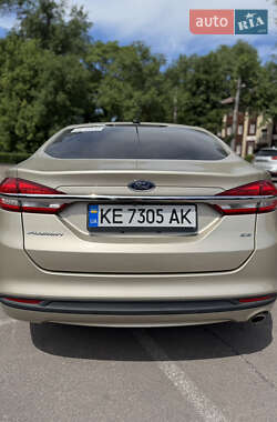 Седан Ford Fusion 2016 в 